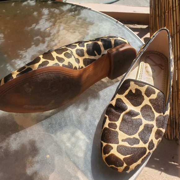 - Beautiful pony hair Sam Edelman loafers. Size 7 1/2 - Picture 4 of 5